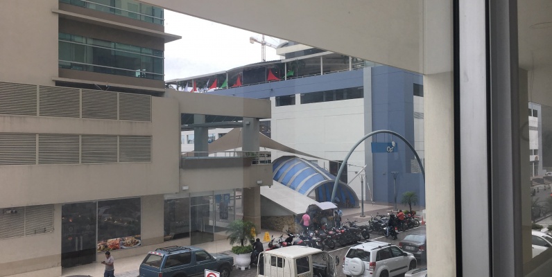 Oficina en alquiler en Edificio Trade Building sector Norte GeoBienes - Oficina en alquiler en Edificio Trade Building sector Norte - Plusvalia Guayaquil Casas de venta y alquiler Inmobiliaria Ecuador