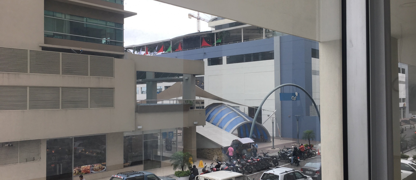 Oficina en alquiler en Edificio Trade Building sector Norte GeoBienes - Oficina en alquiler en Edificio Trade Building sector Norte - Plusvalia Guayaquil Casas de venta y alquiler Inmobiliaria Ecuador