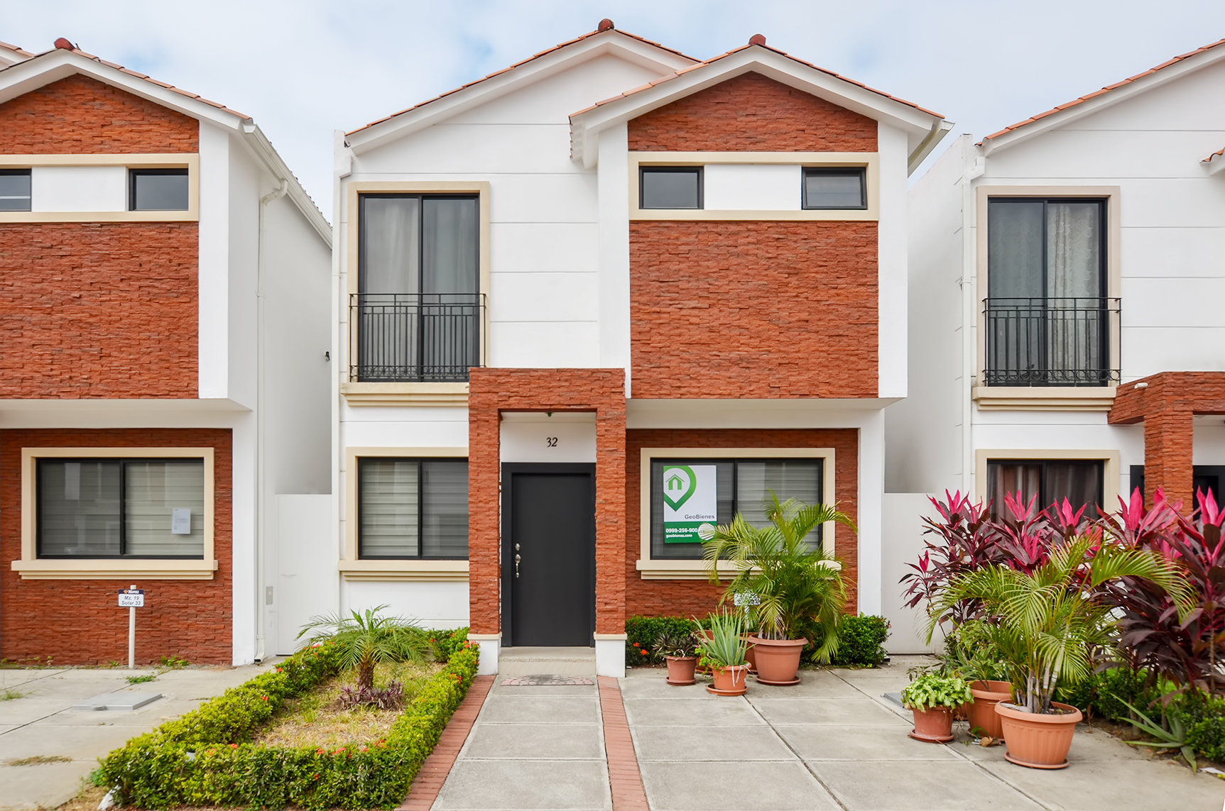 Casa en alquiler en Urbanización Napoli sector Vía a Samborondón