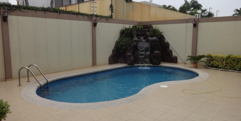 Vendo Casa en Samborondon, Km 2 1/2 atras de la UEES GeoBienes - Vendo Casa en Samborondon, Km 2 1/2 atras de la UEES - Plusvalia Guayaquil Casas de venta y alquiler Inmobiliaria Ecuador