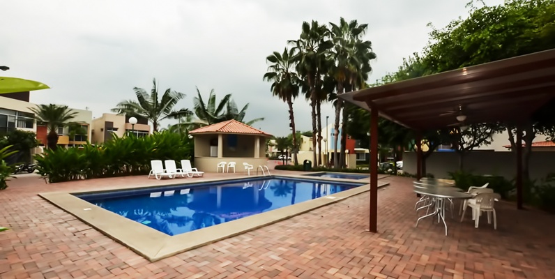 Casa en Venta en Urbanización Belo Horizonte Sector Vía a La Costa GeoBienes - Casa en Venta en Urbanización Belo Horizonte Sector Vía a La Costa - Plusvalia Guayaquil Casas de venta y alquiler Inmobiliaria Ecuador