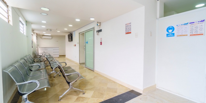 Oficina en alquiler planta baja ubicado en Urdesa, Norte de Guayaquil GeoBienes - Oficina en alquiler planta baja ubicado en Urdesa, Norte de Guayaquil - Plusvalia Guayaquil Casas de venta y alquiler Inmobiliaria Ecuador