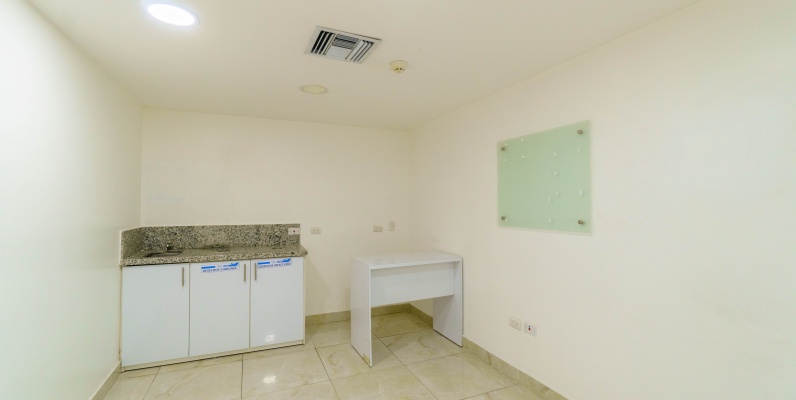 Oficina en alquiler planta baja ubicado en Urdesa, Norte de Guayaquil GeoBienes - Oficina en alquiler planta baja ubicado en Urdesa, Norte de Guayaquil - Plusvalia Guayaquil Casas de venta y alquiler Inmobiliaria Ecuador