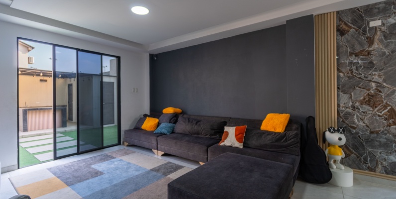 Alquiler de casa con acabados de lujo en Isla Celeste, etapa Estribor, Samborondón GeoBienes - Alquiler de casa con acabados de lujo en Isla Celeste, etapa Estribor, Samborondón - Plusvalia Guayaquil Casas de venta y alquiler Inmobiliaria Ecuador