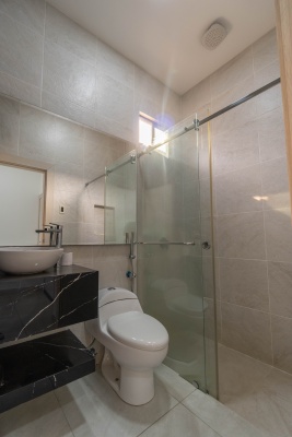 Alquiler de casa con acabados de lujo en Isla Celeste, etapa Estribor, Samborondón GeoBienes - Alquiler de casa con acabados de lujo en Isla Celeste, etapa Estribor, Samborondón - Plusvalia Guayaquil Casas de venta y alquiler Inmobiliaria Ecuador