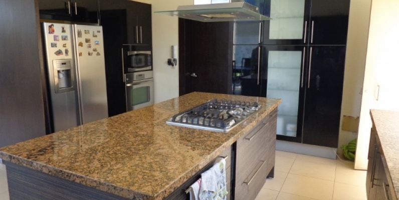 Alquiler de Casa en sector Samborondón Laguna Del Sol GeoBienes - Alquiler de Casa en sector Samborondón Laguna Del Sol - Plusvalia Guayaquil Casas de venta y alquiler Inmobiliaria Ecuador