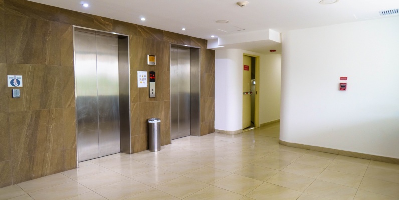 Alquiler de oficina en Samborondón Plaza, Samborondón GeoBienes - Alquiler de oficina en Samborondón Plaza, Samborondón - Plusvalia Guayaquil Casas de venta y alquiler Inmobiliaria Ecuador