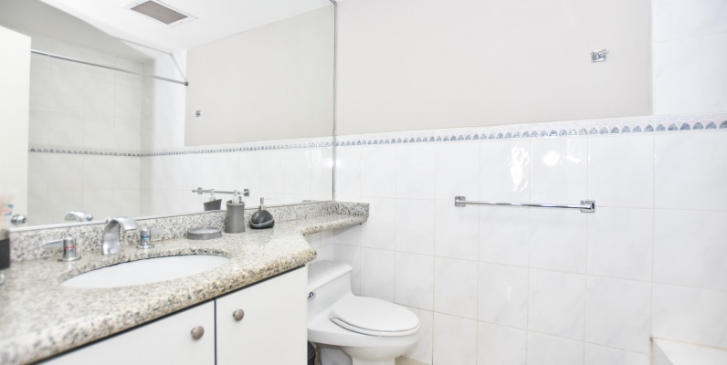 Alquiler de suite amoblada en Torre Colón I GeoBienes - Alquiler de suite amoblada en Torre Colón I, Guayaquil - Ecuador - Plusvalia Guayaquil Casas de venta y alquiler Inmobiliaria Ecuador
