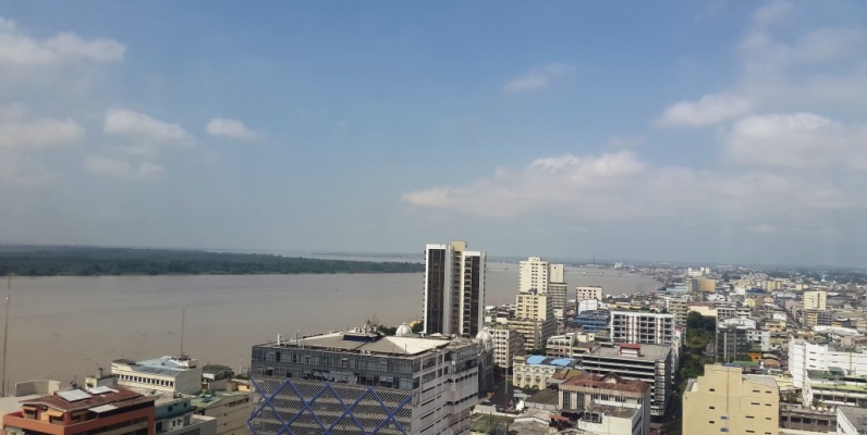 GeoBienes - ALQUILER DE SUITE EN EL EDIFICIO SAN FRANCISCO 300 - Plusvalia Guayaquil Casas de venta y alquiler Inmobiliaria Ecuador