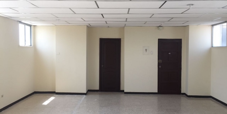 Alquilo oficina en Los Rios y 1ero De Mayo, condominio Orellana GeoBienes - Oficina en alquiler en Condominio Orellana, Los Rios y 1ero De Mayo, Guayaquil - Plusvalia Guayaquil Casas de venta y alquiler Inmobiliaria Ecuador