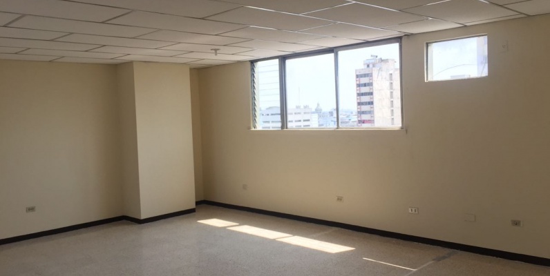 GeoBienes - Oficina en alquiler en Condominio Orellana, Los Rios y 1ero De Mayo, Guayaquil - Plusvalia Guayaquil Casas de venta y alquiler Inmobiliaria Ecuador