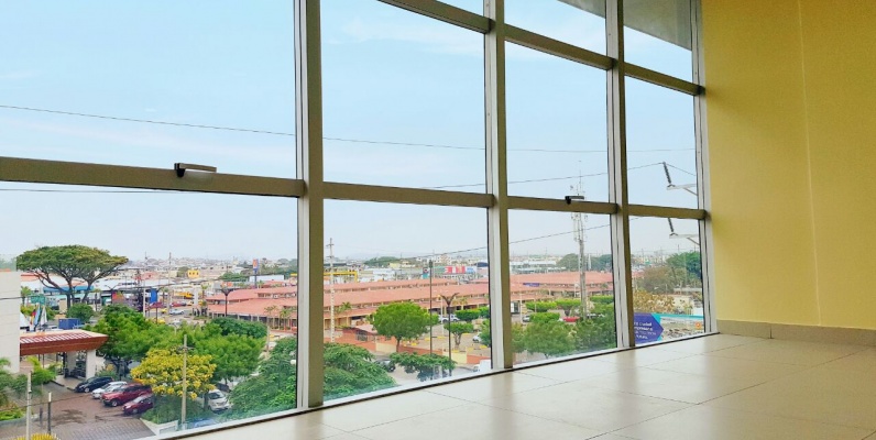 Alquilo Oficina en Sky Building, norte de Guayaquil GeoBienes - Alquilo Oficina en Sky Building, norte de Guayaquil - Plusvalia Guayaquil Casas de venta y alquiler Inmobiliaria Ecuador