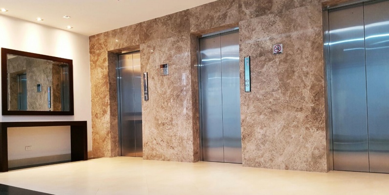 Alquilo Oficina en Sky Building, norte de Guayaquil GeoBienes - Alquilo Oficina en Sky Building, norte de Guayaquil - Plusvalia Guayaquil Casas de venta y alquiler Inmobiliaria Ecuador