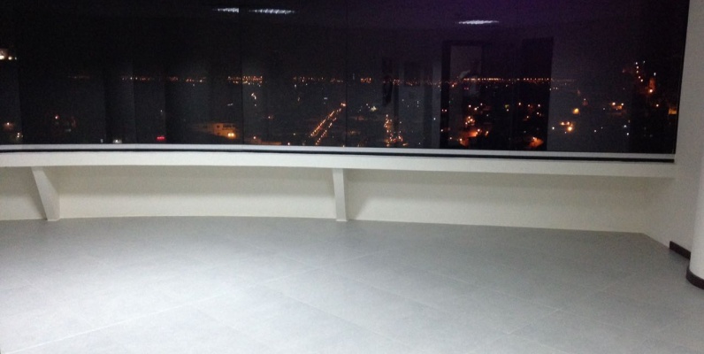 Alquilo oficina en The Point, 47m2 GeoBienes - Alquiler de oficina en The Point, Guayaquil. Oficina de 47m2 - Plusvalia Guayaquil Casas de venta y alquiler Inmobiliaria Ecuador