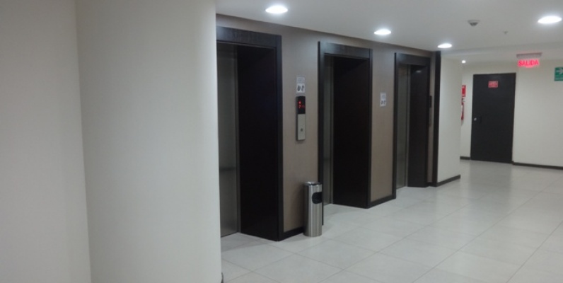 Alquilo oficina en The Point, incluye parqueo GeoBienes - Oficina en alquiler en The Point, incluye parqueo. Ciudad del Río, Guayaquil - Plusvalia Guayaquil Casas de venta y alquiler Inmobiliaria Ecuador