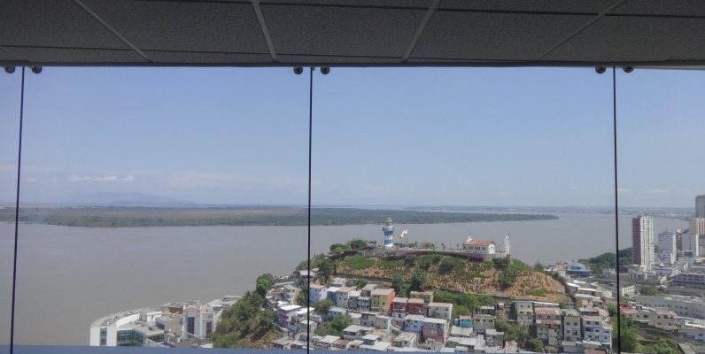 GeoBienes - Oficina en alquiler en el piso 30 en The Point, Guayaquil - Plusvalia Guayaquil Casas de venta y alquiler Inmobiliaria Ecuador