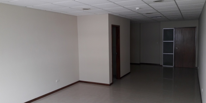 Alquilo Oficina Trade Building GeoBienes - Alquilo Oficina Trade Building - Plusvalia Guayaquil Casas de venta y alquiler Inmobiliaria Ecuador