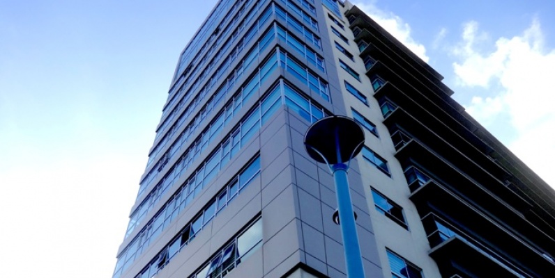 GeoBienes - Alquilo Suite Elite Building Guayaquil junto al Mall del Sol - Plusvalia Guayaquil Casas de venta y alquiler Inmobiliaria Ecuador
