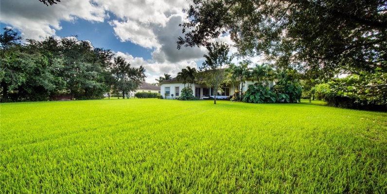 Casa a la Venta en Davie-Grove Creek GeoBienes - Casa a la Venta en Davie-Grove Creek - Plusvalia Guayaquil Casas de venta y alquiler Inmobiliaria Ecuador