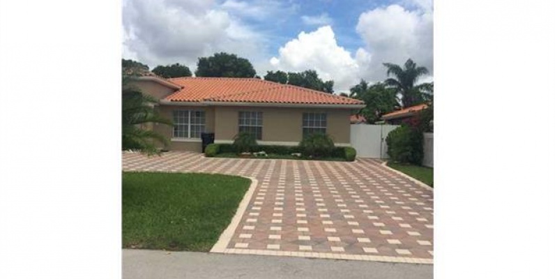 Casa en DORAL, sin asociación GeoBienes - Casa a la venta en DORAL, sin asociación - Plusvalia Guayaquil Casas de venta y alquiler Inmobiliaria Ecuador