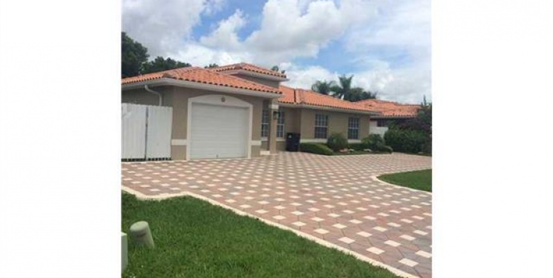 Casa en DORAL, sin asociación GeoBienes - Casa a la venta en DORAL, sin asociación - Plusvalia Guayaquil Casas de venta y alquiler Inmobiliaria Ecuador
