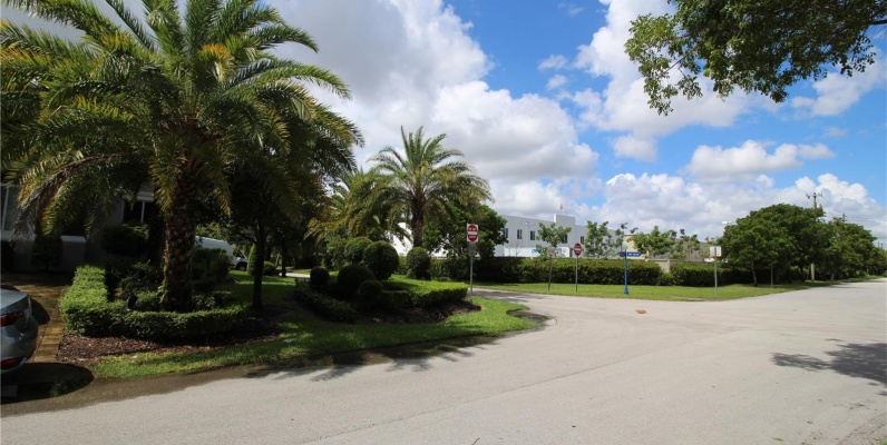 Casa a la venta en DORAL, Vanderbilt Park GeoBienes - Casa a la venta en DORAL, Vanderbilt Park - Plusvalia Guayaquil Casas de venta y alquiler Inmobiliaria Ecuador