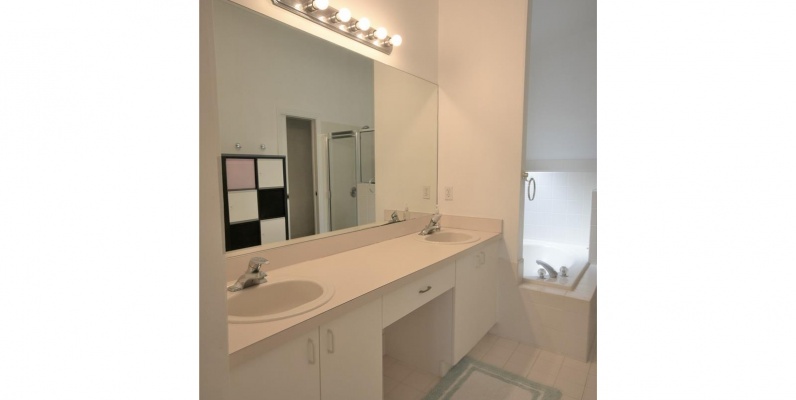 Casa a la Venta en Miami - Dora Gardens GeoBienes - Casa a la Venta en Miami - Doral Gardens - Plusvalia Guayaquil Casas de venta y alquiler Inmobiliaria Ecuador