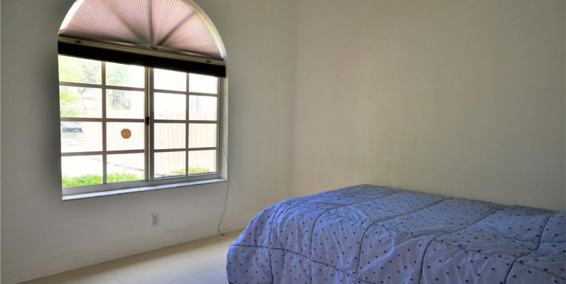 Casa a la Venta en Miami - Dora Gardens GeoBienes - Casa a la Venta en Miami - Doral Gardens - Plusvalia Guayaquil Casas de venta y alquiler Inmobiliaria Ecuador