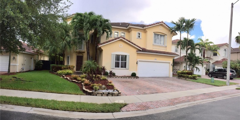 Casa a la Venta en Miami - Doral Isles GeoBienes - Casa a la Venta en Miami - Doral Isles - Plusvalia Guayaquil Casas de venta y alquiler Inmobiliaria Ecuador