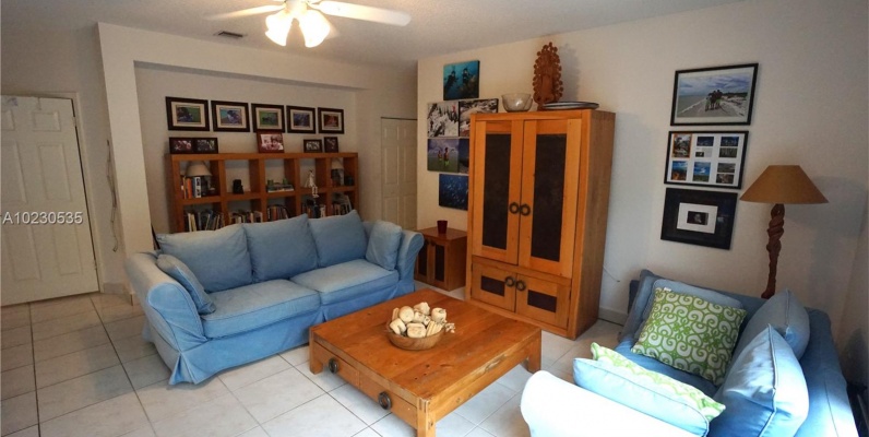 Casa a la Venta en Miami - DORAL ISLES CAYMAN GeoBienes - Casa a la Venta en Miami - DORAL ISLES CAYMAN - Plusvalia Guayaquil Casas de venta y alquiler Inmobiliaria Ecuador