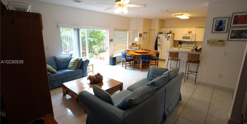 Casa a la Venta en Miami - DORAL ISLES CAYMAN GeoBienes - Casa a la Venta en Miami - DORAL ISLES CAYMAN - Plusvalia Guayaquil Casas de venta y alquiler Inmobiliaria Ecuador