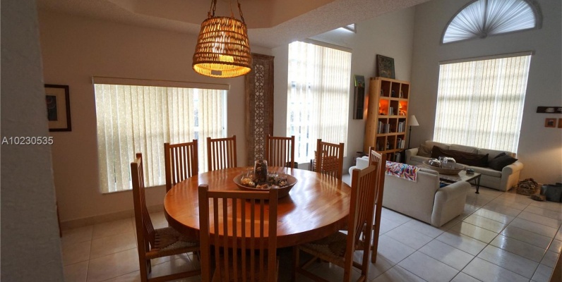 Casa a la Venta en Miami - DORAL ISLES CAYMAN GeoBienes - Casa a la Venta en Miami - DORAL ISLES CAYMAN - Plusvalia Guayaquil Casas de venta y alquiler Inmobiliaria Ecuador