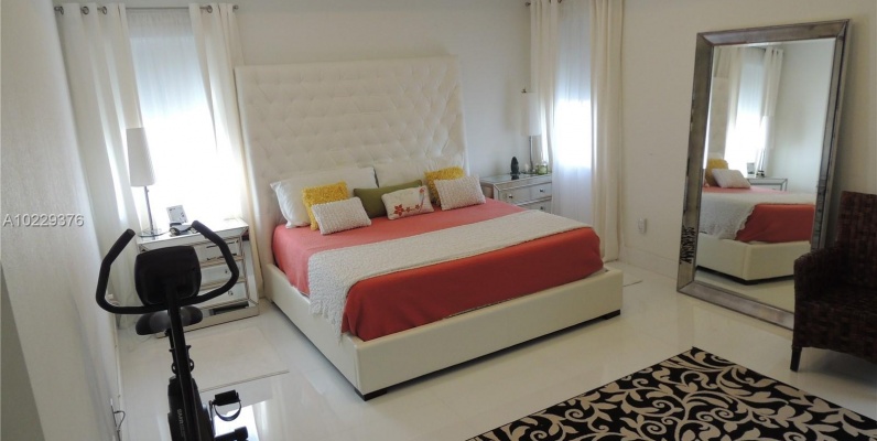 Casa a la Venta en Miami - Isles at Grand Bay Doral GeoBienes - Casa a la Venta en Miami - Isles at Grand Bay Doral - Plusvalia Guayaquil Casas de venta y alquiler Inmobiliaria Ecuador