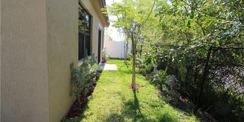 Casa a la Venta en MIAMI, Ciudadela Bellagio GeoBienes - Casa a la Venta en MIAMI, Ciudadela Bellagio - Plusvalia Guayaquil Casas de venta y alquiler Inmobiliaria Ecuador
