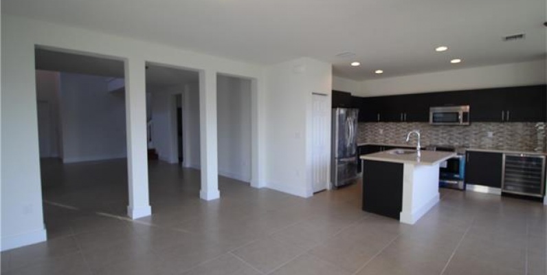 Casa a la Venta en MIAMI, Ciudadela Vintage Estates GeoBienes - Casa a la Venta en MIAMI, Ciudadela Vintage Estates - Plusvalia Guayaquil Casas de venta y alquiler Inmobiliaria Ecuador