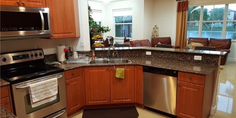Casa a la Venta en MIAMI, Islands at DORAL GeoBienes - Casa a la Venta en MIAMI, Islands at DORAL - Plusvalia Guayaquil Casas de venta y alquiler Inmobiliaria Ecuador