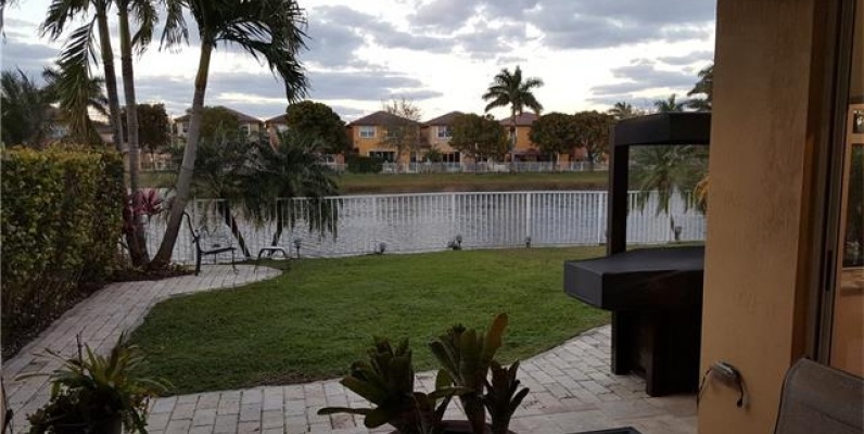 Casa a la Venta en MIAMI, Islands at DORAL GeoBienes - Casa a la Venta en MIAMI, Islands at DORAL - Plusvalia Guayaquil Casas de venta y alquiler Inmobiliaria Ecuador