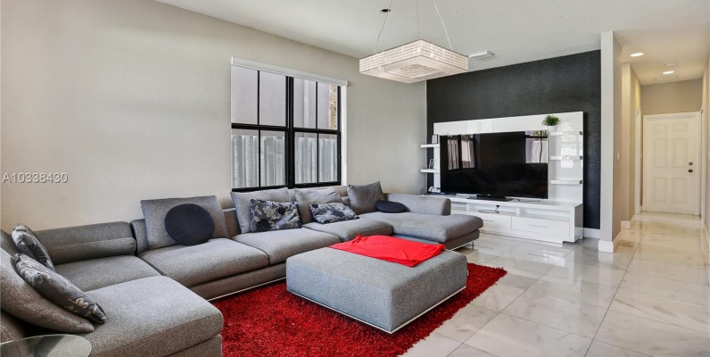 Casa a la Venta en Miami_ Las Ramblas GeoBienes - Casa a la Venta en Miami_ Las Ramblas - Plusvalia Guayaquil Casas de venta y alquiler Inmobiliaria Ecuador