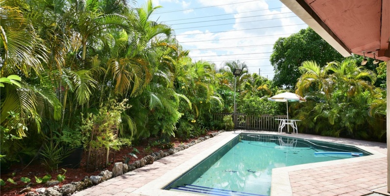 Casa a la Venta en MIAMI, Tamiami Lakes GeoBienes - Casa a la Venta en MIAMI, Tamiami Lakes - Plusvalia Guayaquil Casas de venta y alquiler Inmobiliaria Ecuador