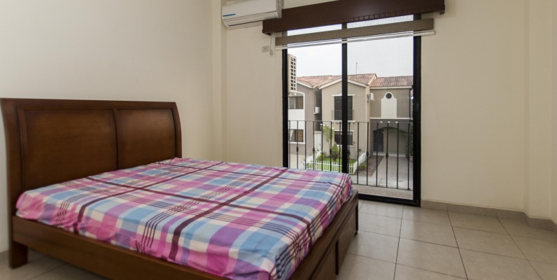 Casa amoblada en alquiler ubicada en Urbanización La Romareda GeoBienes - Casa amoblada en alquiler ubicada en Urbanización La Romareda - Plusvalia Guayaquil Casas de venta y alquiler Inmobiliaria Ecuador