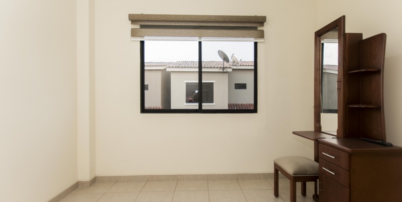 Casa amoblada en alquiler ubicada en Urbanización La Romareda GeoBienes - Casa amoblada en alquiler ubicada en Urbanización La Romareda - Plusvalia Guayaquil Casas de venta y alquiler Inmobiliaria Ecuador