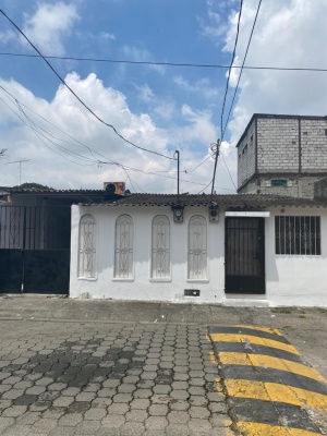Casa bodega en venta ubicado en la Alborada, 9na Etapa GeoBienes - Casa bodega en venta ubicado en la Alborada, 9na Etapa - Plusvalia Guayaquil Casas de venta y alquiler Inmobiliaria Ecuador