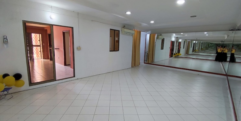 Casa de 2 pisos en alquiler ubicada en la Urbanización La Joya GeoBienes - Casa de 2 pisos en alquiler ubicada en la Urbanización La Joya - Plusvalia Guayaquil Casas de venta y alquiler Inmobiliaria Ecuador