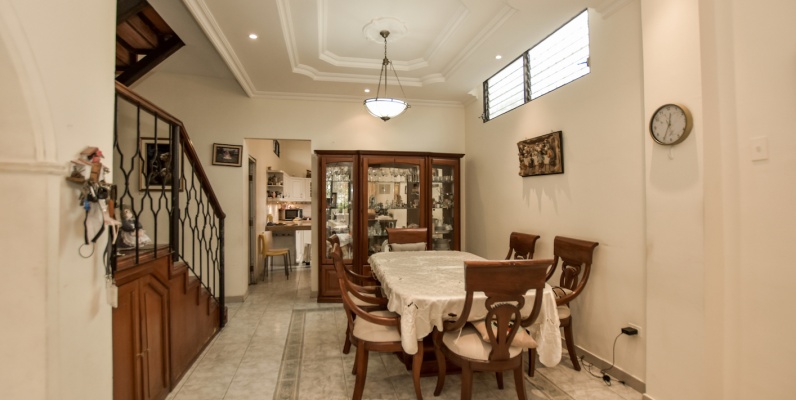 Casa de 2 plantas en venta ubicada en la Alborada GeoBienes - Casa de 2 plantas en venta ubicada en la Alborada - Plusvalia Guayaquil Casas de venta y alquiler Inmobiliaria Ecuador