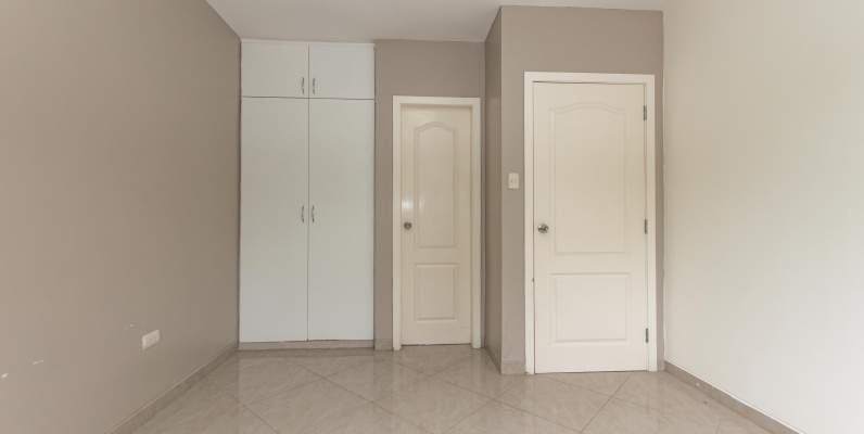 Casa de 4 habitaciones en venta urbanización Portal al Sol, vía a la Costa GeoBienes - Casa de 4 habitaciones en venta urbanización Portal al Sol, vía a la Costa - Plusvalia Guayaquil Casas de venta y alquiler Inmobiliaria Ecuador