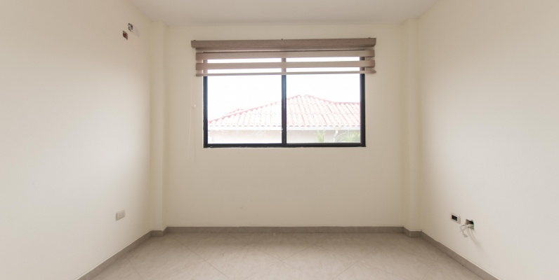 Casa de 4 habitaciones en venta urbanización Portal al Sol, vía a la Costa GeoBienes - Casa de 4 habitaciones en venta urbanización Portal al Sol, vía a la Costa - Plusvalia Guayaquil Casas de venta y alquiler Inmobiliaria Ecuador