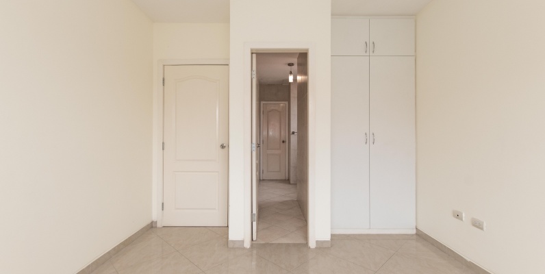 Casa de 4 habitaciones en venta urbanización Portal al Sol, vía a la Costa GeoBienes - Casa de 4 habitaciones en venta urbanización Portal al Sol, vía a la Costa - Plusvalia Guayaquil Casas de venta y alquiler Inmobiliaria Ecuador