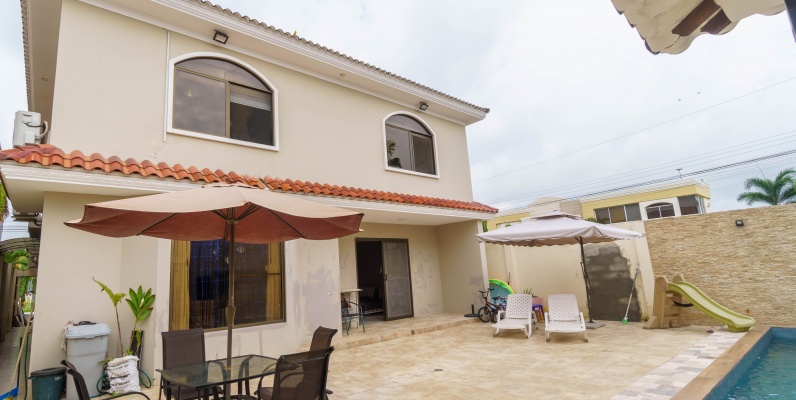 Casa de 5 cuartos en venta ubicado en Santa Maria de Casa Grande GeoBienes - Casa de 5 cuartos en venta ubicado en Santa Maria de Casa Grande - Plusvalia Guayaquil Casas de venta y alquiler Inmobiliaria Ecuador