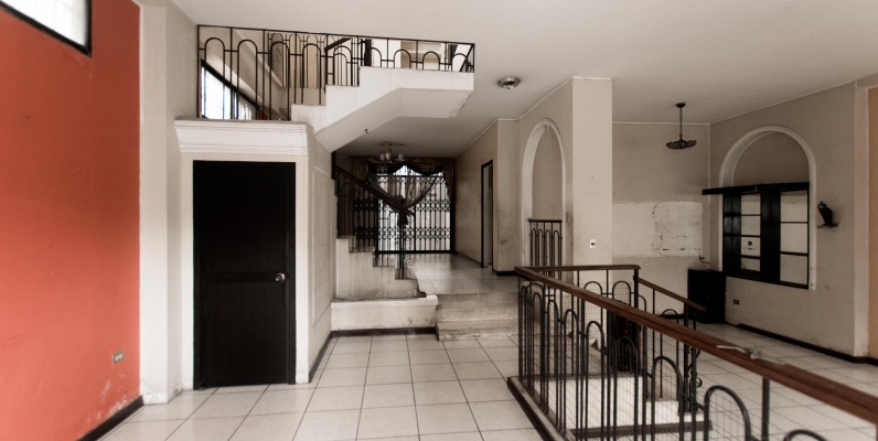 Casa de dos plantas en venta en La Garzota GeoBienes - Casa de dos plantas en venta en La Garzota - Plusvalia Guayaquil Casas de venta y alquiler Inmobiliaria Ecuador