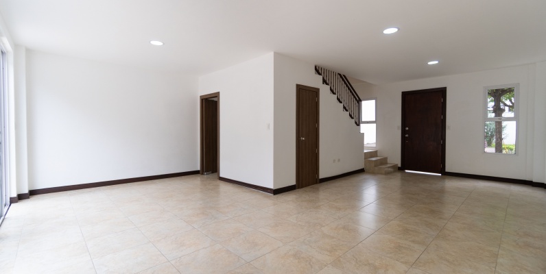 GeoBienes - Casa de dos plantas en venta en Urbanización Villas del Bosque, vía a la Costa - Plusvalia Guayaquil Casas de venta y alquiler Inmobiliaria Ecuador